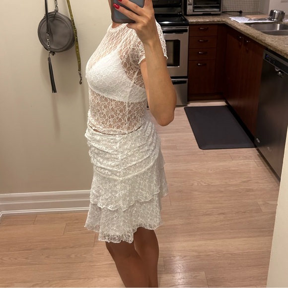White lace top and skirt set - Picture 2 of 5